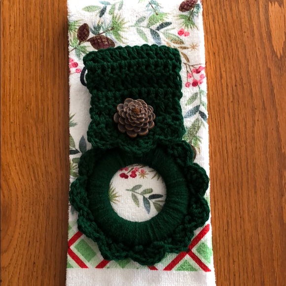 Christmas kitchen towel and oven towel hanger - Picture 6 of 6